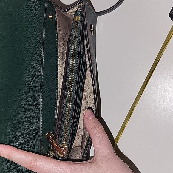 NWT Michael Kors jet set travel 3 in 1 crossbody, clutch, wristlet bag - Picture 8 of 12